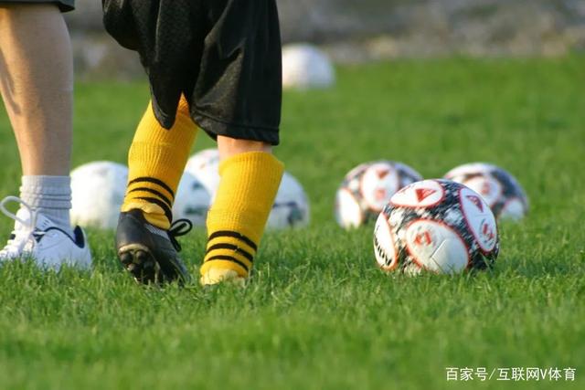 因频繁受伤，足坛名宿之子或沦为“玻璃人”，面临国足和俱乐部双线弃用危险